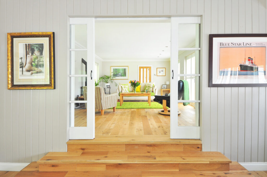 Image of a walk way in a house with link going to Gallery Page